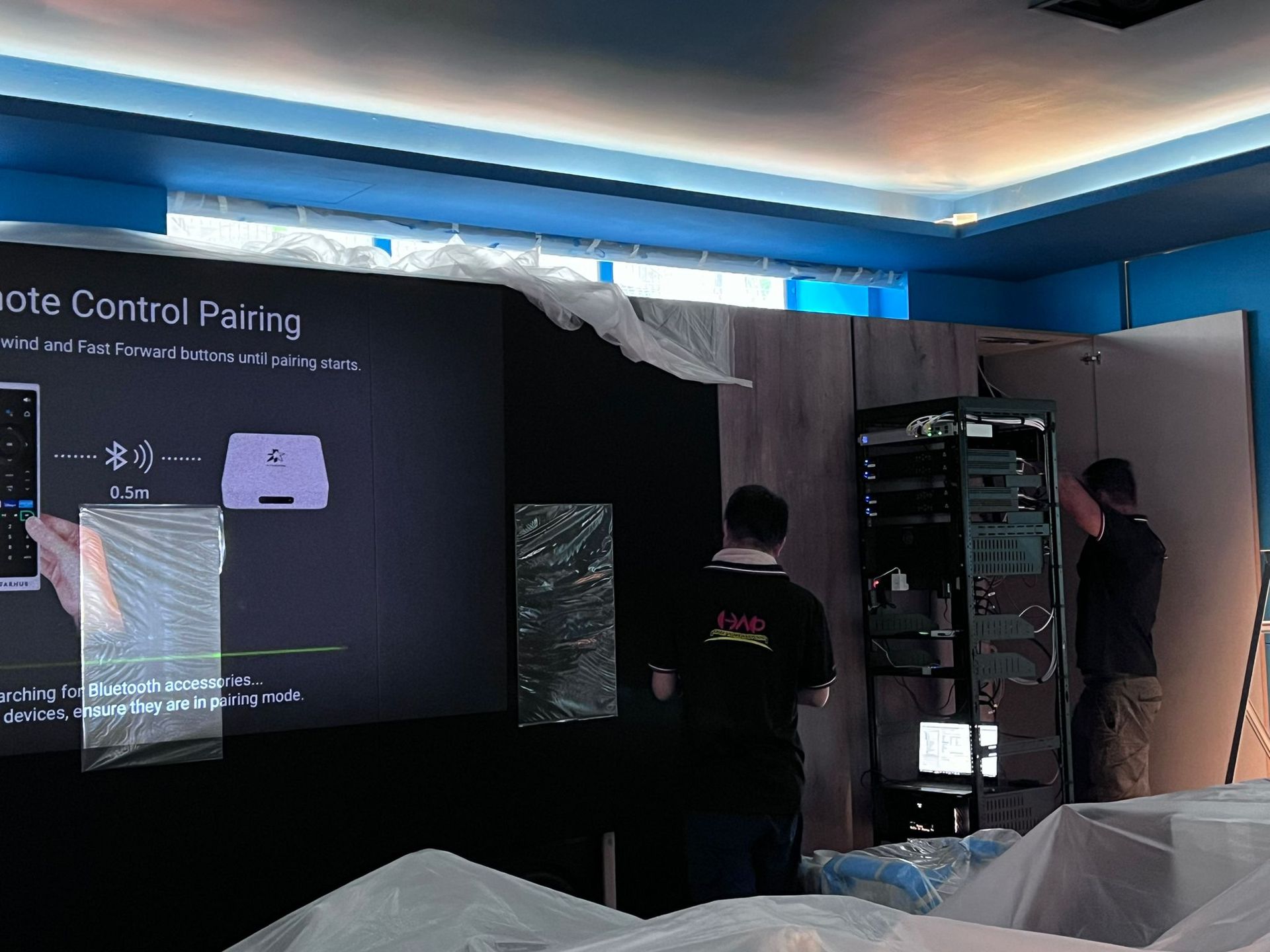 cinema room, Laser projector