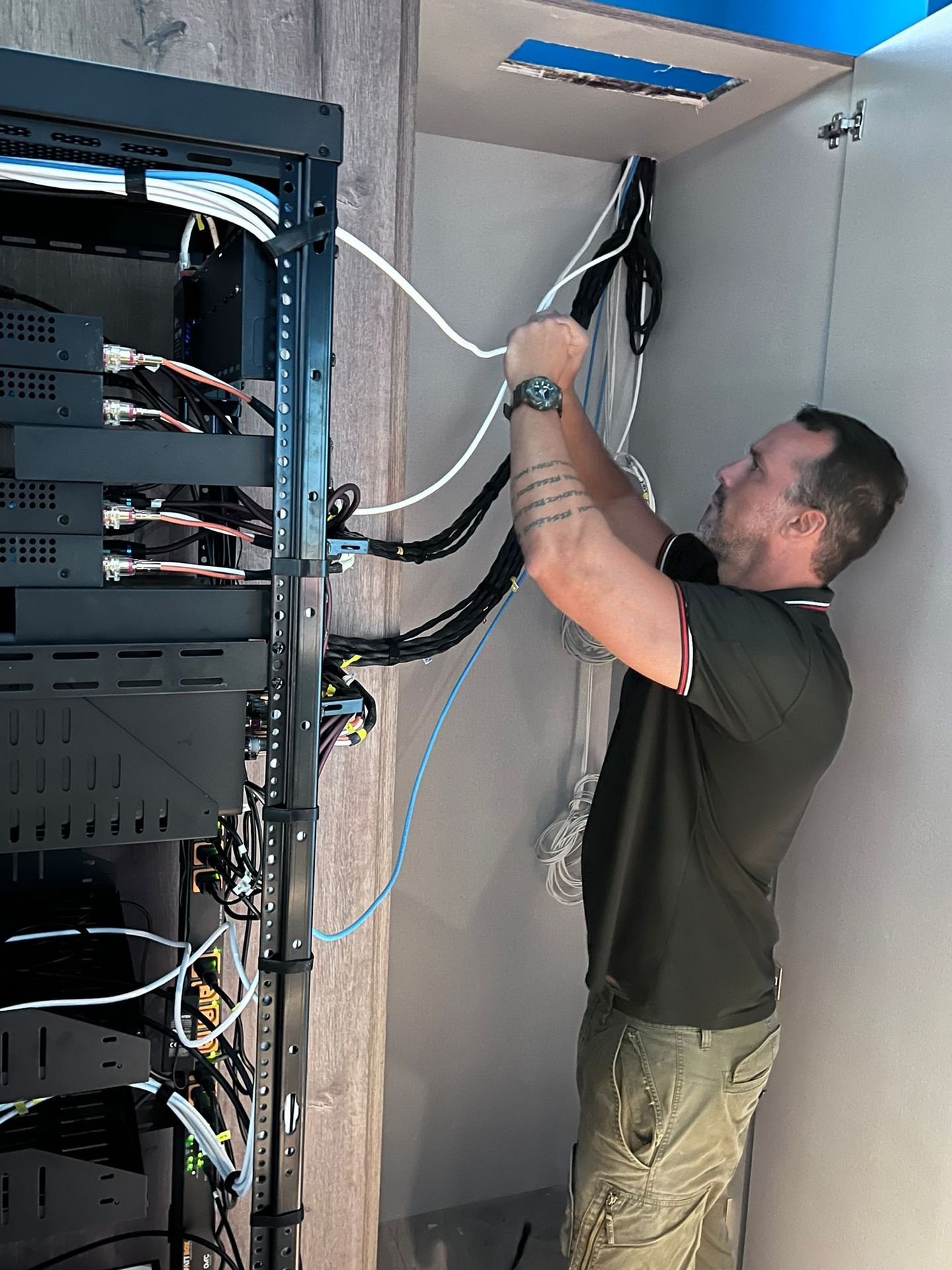 Cable Management, Neat cable management