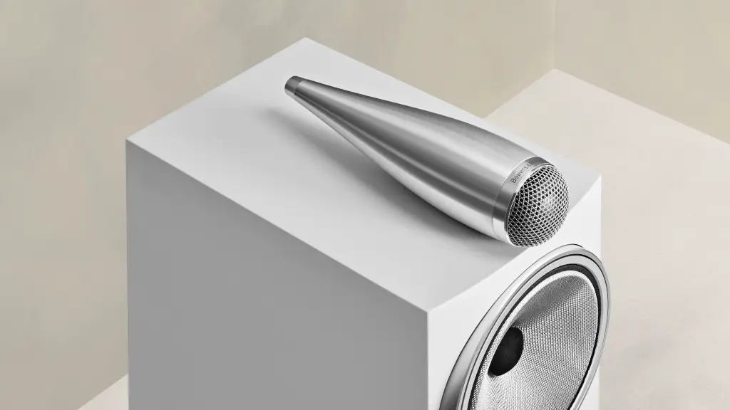 B&W - 702 S3 Satin White Beauty 2 16x9.webp