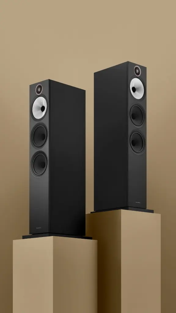 B&W - 603 S3 Black Beauty 3 - 9x16.webp